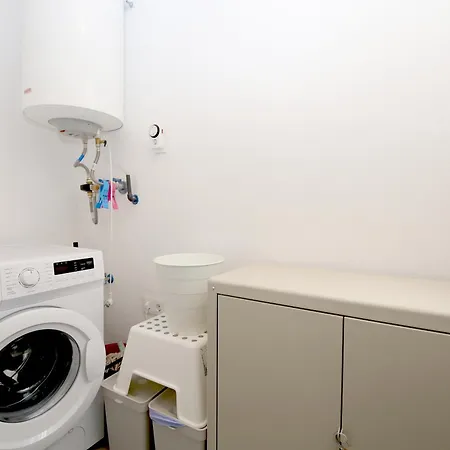 Town Tomy Apartment